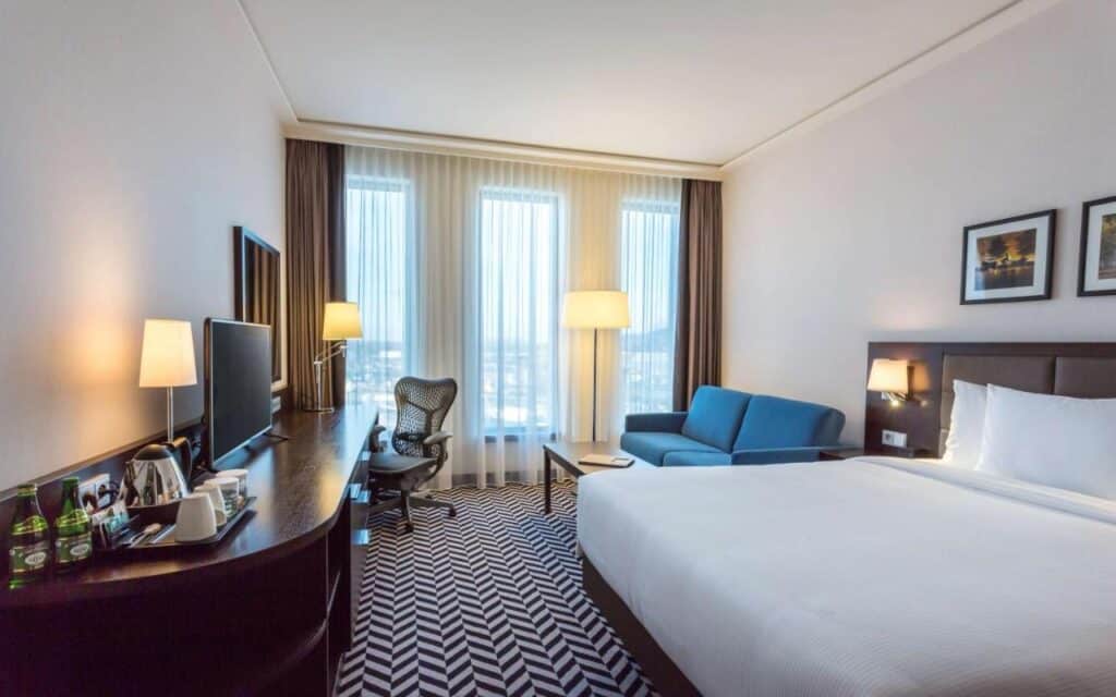 hilton garden inn krakow airport